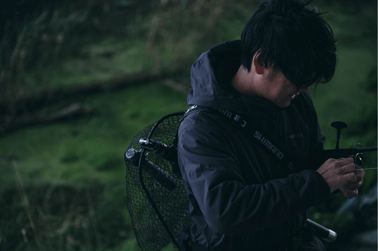 強い風が吹き始めている